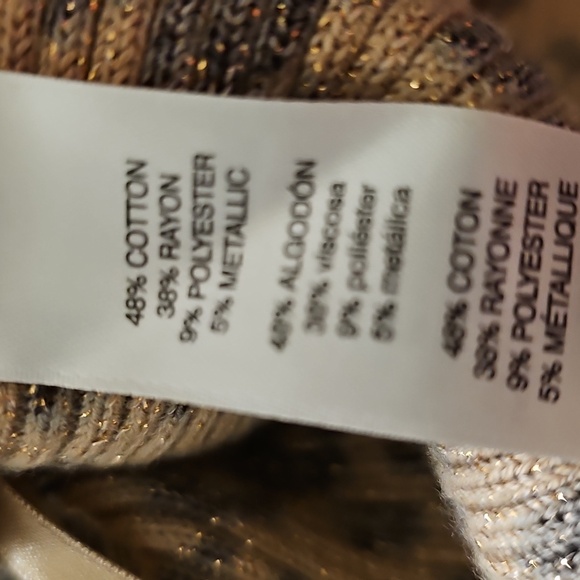 Chico's Size 0 (Size: XS) Leopard printed with Gold & Sequin Pullover Top NWT - Picture 14 of 16